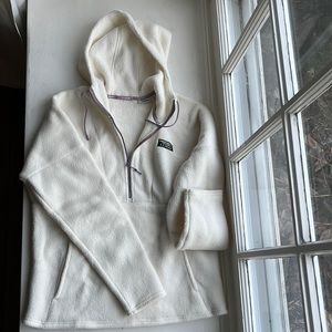 LLBean fleece hoodie pullover women’s size small